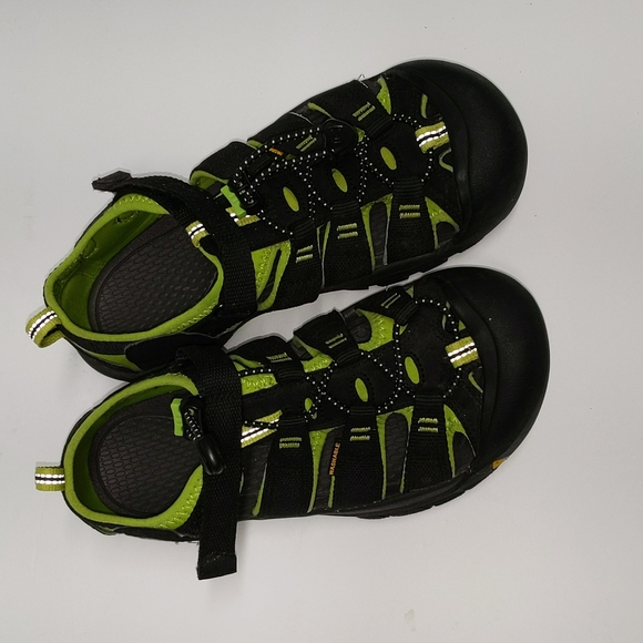 Keen youth Waterproof Hiking Sandals - Picture 3 of 8